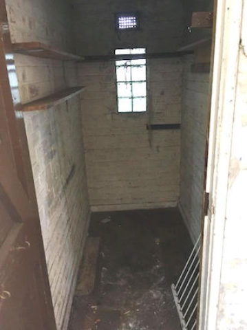  Image of 2 Bedroom Flat to rent at Romford Road, London E12