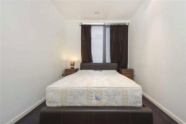  Image of 1 Bedroom Flat to rent at Baltimore Wharf, Canary Wharf, London E14