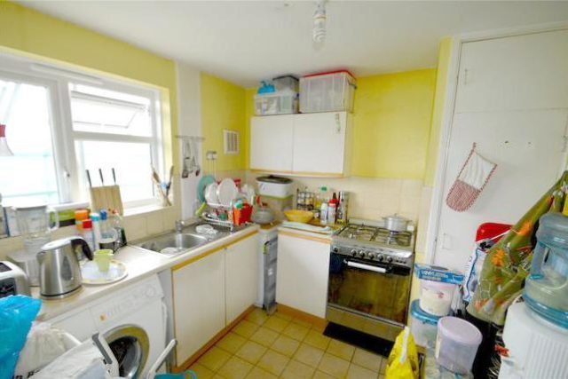  Image of 2 Bedroom Flat for sale at Pridham Road, Thornton Heath CR7