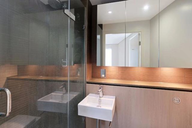  Image of 2 Bedroom Flat to rent at Merchant Square East, Paddington, London W2