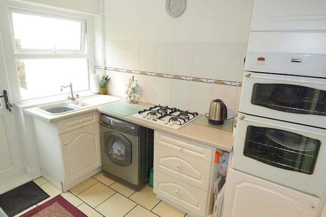  Image of 2 Bedroom Terraced for sale at Clydach Road, Blaenclydach, Tonypandy CF40