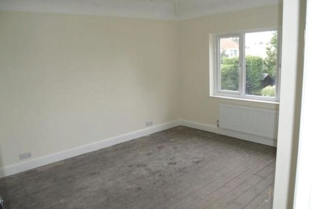  Image of 3 Bedroom Detached to rent at Belfield Road, West Ewell, Epsom KT19