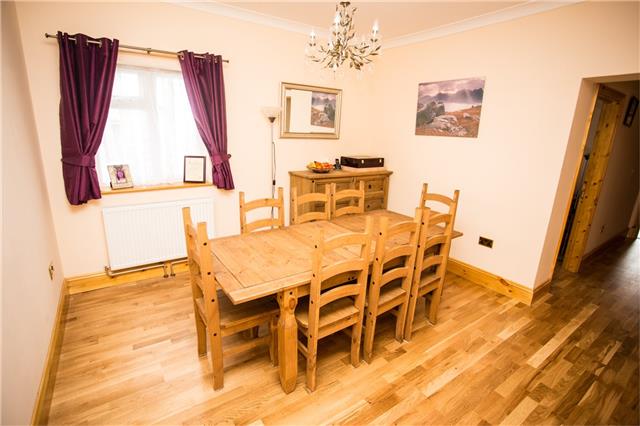 Image of   dining room 