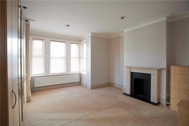  Image of 4 Bedroom Terraced  To Rent at Aldborough Road South, Seven Kings, Ilford, IG3