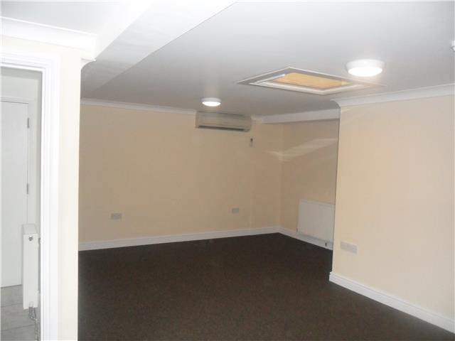  Image of 1 Bedroom Flat  To Rent at Oxford Road, Reading, RG1