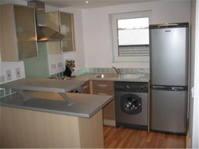  Image of 2 Bedroom Apartment  To Rent at Branagh Court, Reading, RG30