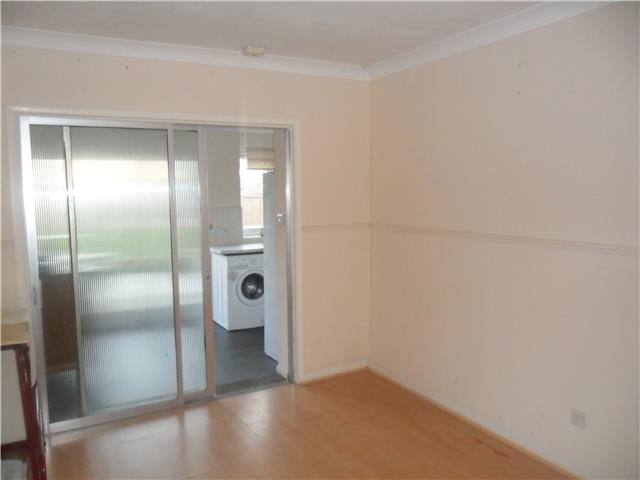  Image of 5 Bedroom Semi-Detached  To Rent at Basingstoke Road, Reading, RG2