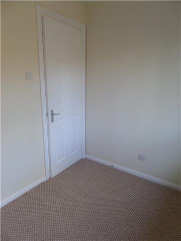  Image of 2 Bedroom Flat  To Rent at Hammet Close, Yeading, Hayes, UB4
