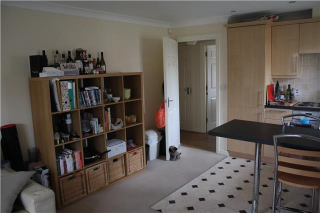  Image of 1 Bedroom Flat  To Rent at Aragorn Court, Guildford, GU2