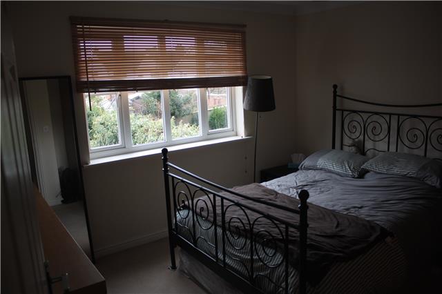  Image of 1 Bedroom Flat  To Rent at Aragorn Court, Guildford, GU2