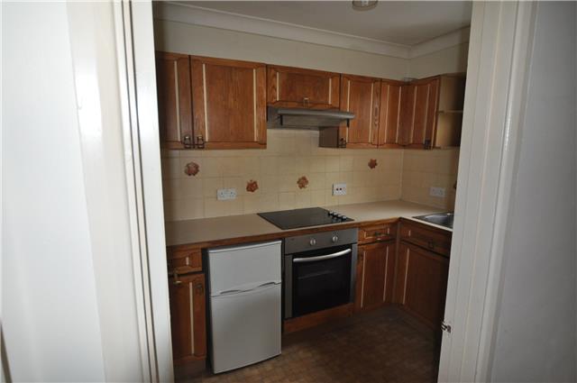  Image of 1 Bedroom Flat  To Rent at Crowthorne Road, Bracknell, RG12
