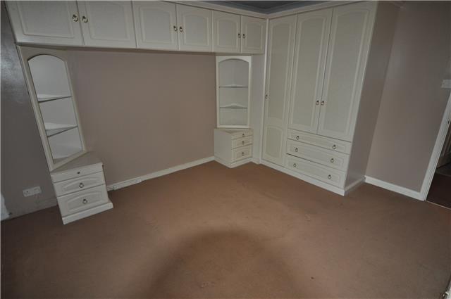  Image of 1 Bedroom Flat  To Rent at Crowthorne Road, Bracknell, RG12