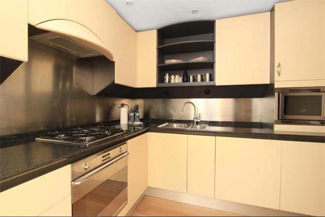  Image of 2 Bedroom Apartment  To Rent at Westferry Circus, London, E14