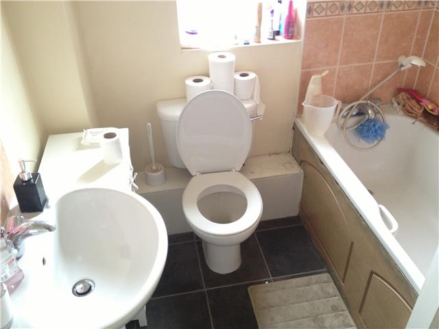  Image of 2 Bedroom Semi-Detached  To Rent at Kestrel Lane, Hamilton, Leicester, LE5