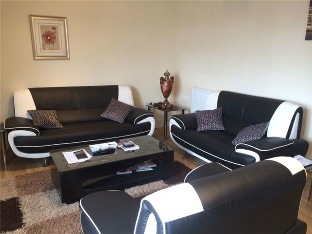  Image of 2 Bedroom Apartment  To Rent at Commercial Road
