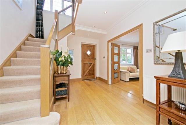  Image of 4 Bedroom Detached  To Rent at St. Thomas Drive, Pinner, HA5