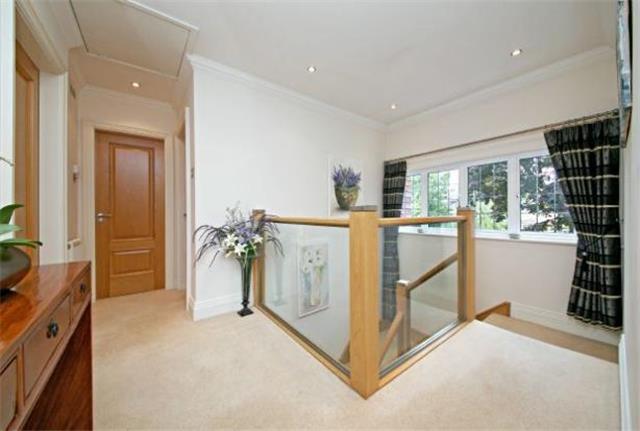  Image of 4 Bedroom Detached  To Rent at St. Thomas Drive, Pinner, HA5