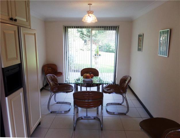  Image of 5 Bedroom Detached  To Rent at St Herbents close