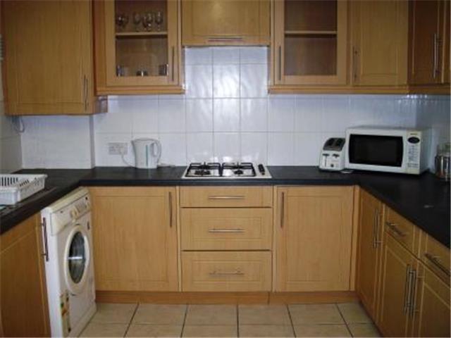  Image of 1 Bedroom House Share  To Rent at Runbury Circle, London, NW9
