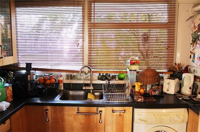  Image of 1 Bedroom Flat for sale at Boyton Road, London, N8