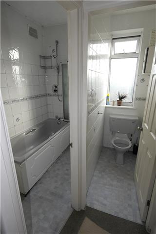  Image of 2 Bedroom End of Terrace for sale at Rose Glen, Romford, RM7