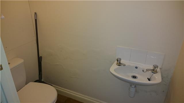  Image of Shop to rent at Port Street, Evesham, WR11