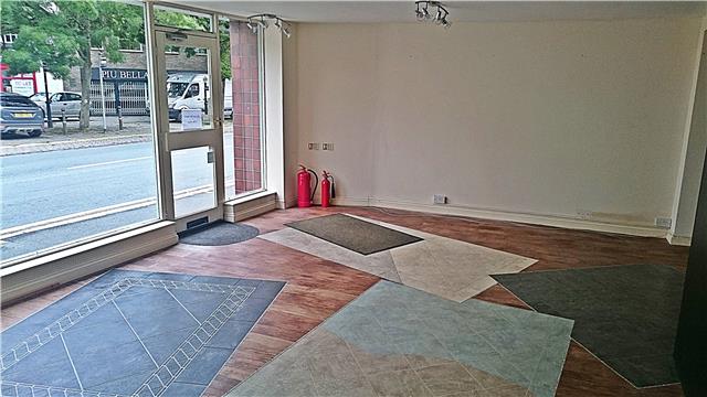  Image of Shop to rent at Port Street, Evesham, WR11