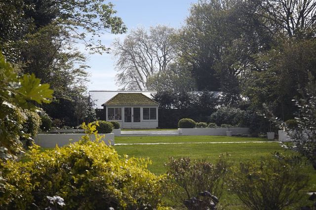  Image of 6 Bedroom Houses  For Sale at Lapworth Street, B94 5QS