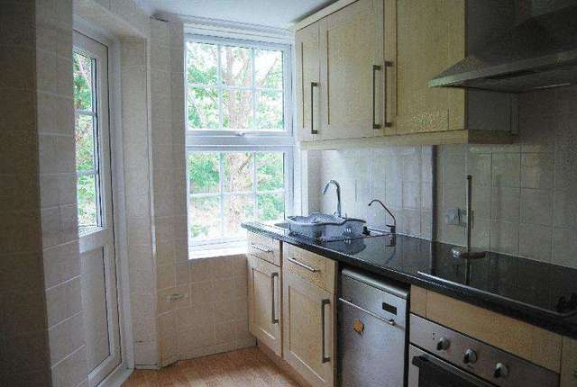  Image of 2 Bedroom Flat to rent at West Barnes Lane  New Malden, KT3 4PP