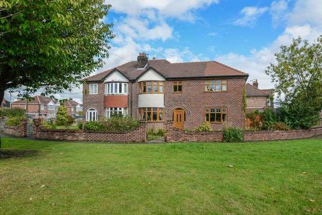  Image of 4 Bedroom Detached for sale at Withers Avenue  Warrington, WA2 8EU