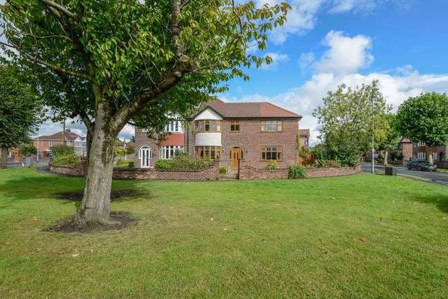  Image of 4 Bedroom Detached for sale at Withers Avenue  Warrington, WA2 8EU