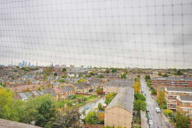  Image of 1 Bedroom Flat for sale at 172 Daubeney Road  London, E5 0EN