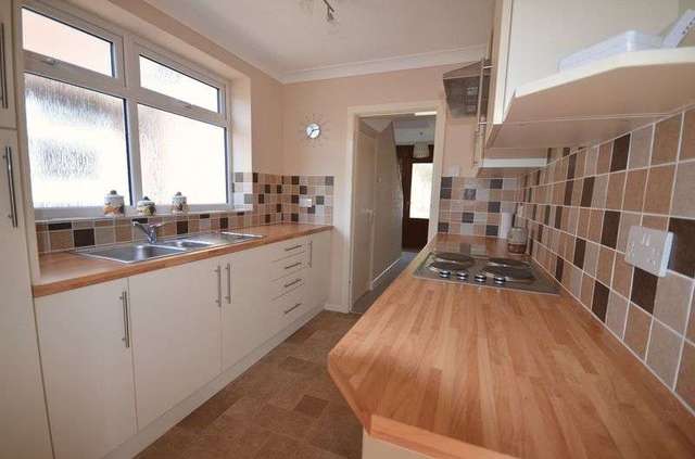  Image of 3 Bedroom Semi-Detached to rent at Dobson Road  Blackpool, FY3 7SH
