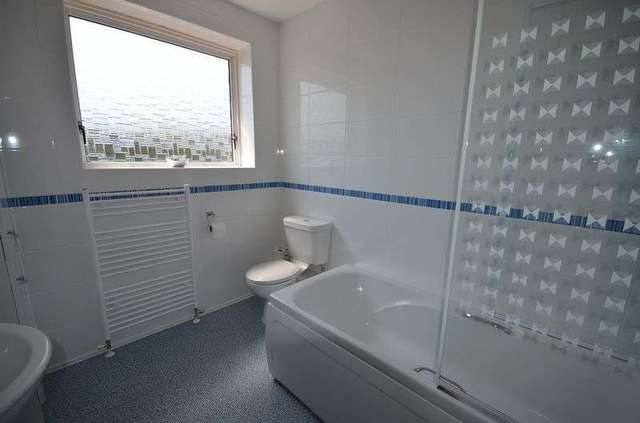  Image of 3 Bedroom Semi-Detached to rent at Dobson Road  Blackpool, FY3 7SH
