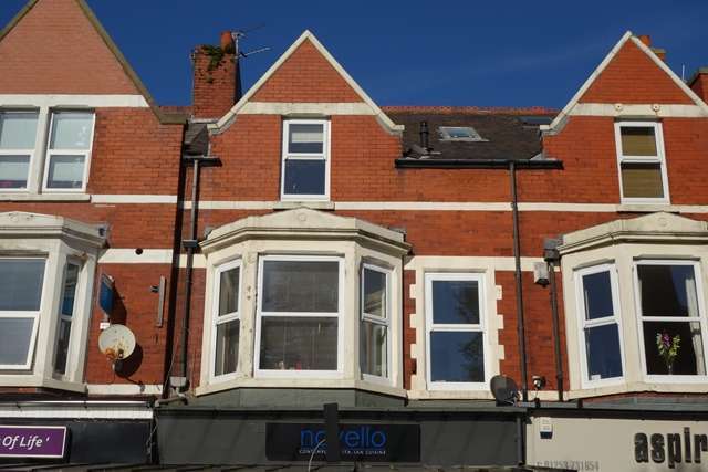  Image of 1 Bedroom Flat to rent at Clifton Street  Lytham St Annes, FY8 5EP
