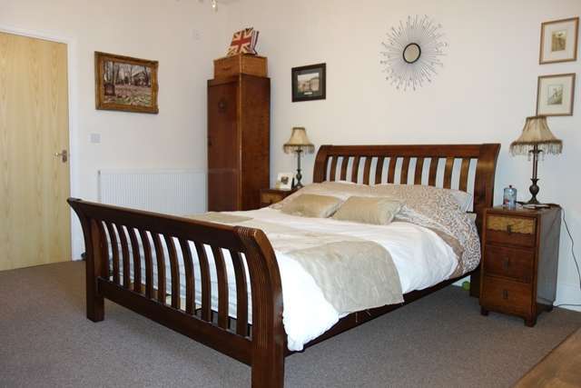  Image of 1 Bedroom Flat to rent at Clifton Street  Lytham St Annes, FY8 5EP