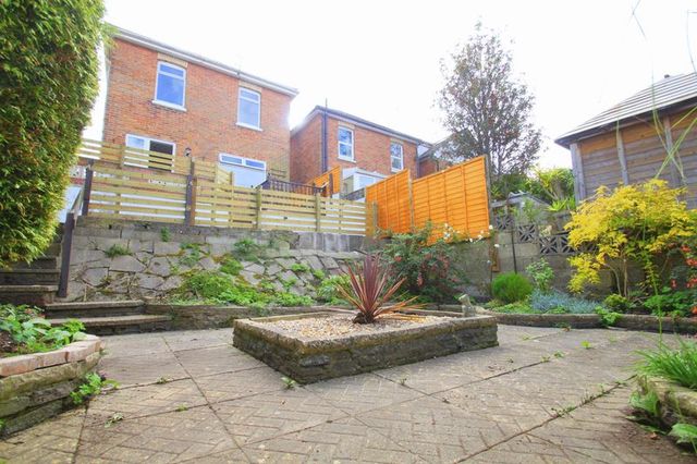  Image of 3 Bedroom Detached to rent at Acland Road  Bournemouth, BH9 1JH