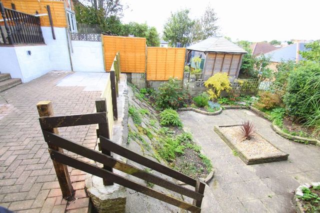  Image of 3 Bedroom Detached to rent at Acland Road  Bournemouth, BH9 1JH