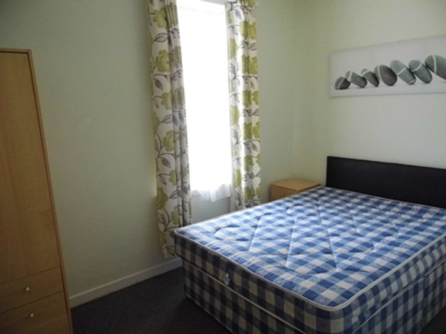  Image of 1 Bedroom Flat to rent at Largs North Ayrshire North Ayrshire, KA30 9AG