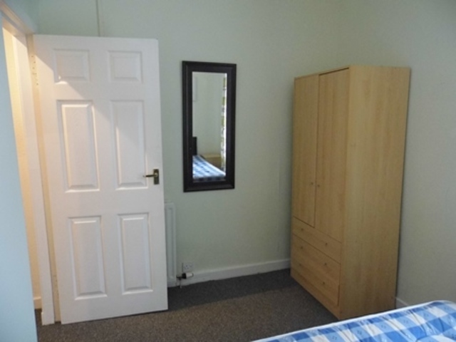  Image of 1 Bedroom Flat to rent at Largs North Ayrshire North Ayrshire, KA30 9AG
