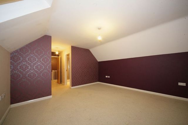  Image of 3 Bedroom Flat to rent at Birches Rise  Stoke-On-Trent, ST1 2JN