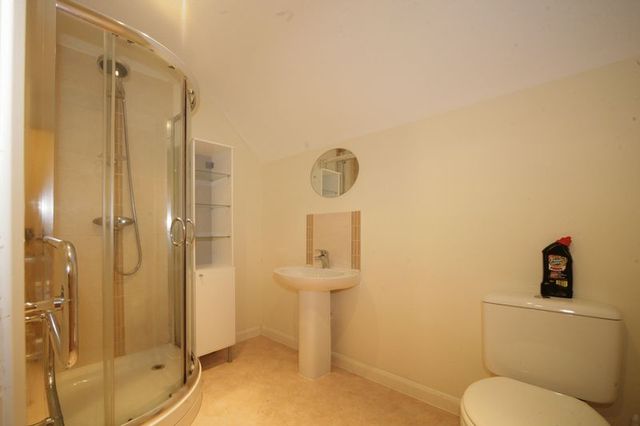  Image of 3 Bedroom Flat to rent at Birches Rise  Stoke-On-Trent, ST1 2JN