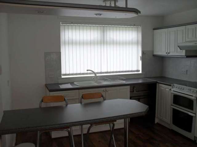  Image of 1 Bedroom Flat to rent at Arden Court  Hamilton, ML3 6TX