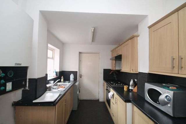  Image of 4 Bedroom Terraced to rent at Biddlestone Road Heaton Newcastle Upon Tyne, NE6 5SP