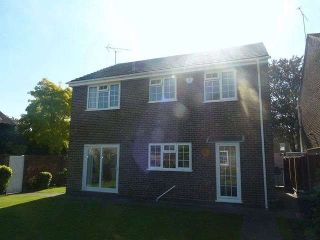  Image of 4 Bedroom Detached for sale at Bishopsteignton Shoeburyness Southend-On-Sea, SS3 8AD