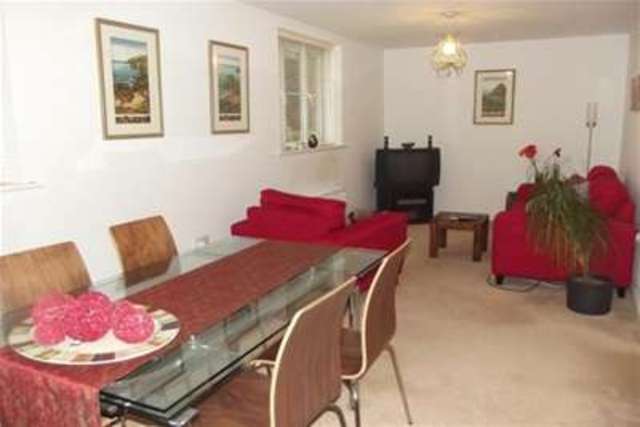  Image of 2 Bedroom Flat to rent at Nottingham, NG15 7EZ