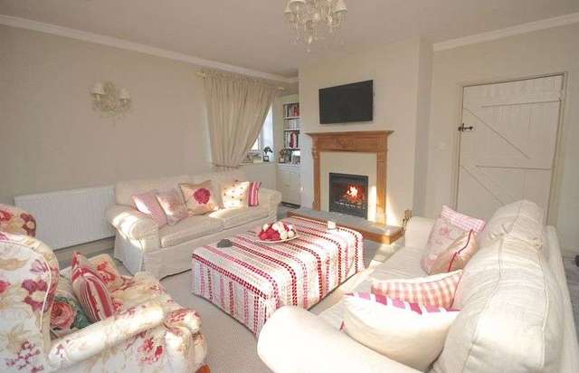  Image of 3 Bedroom Detached for sale at Station Road Castle Cary Castle Cary, BA7 7BX