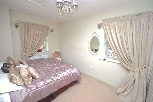  Image of 3 Bedroom Detached for sale at Station Road Castle Cary Castle Cary, BA7 7BX