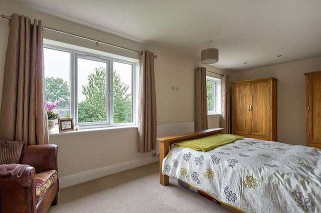  Image of 6 Bedroom Detached for sale at Chapel Road Hesketh Bank Preston, PR4 6RY