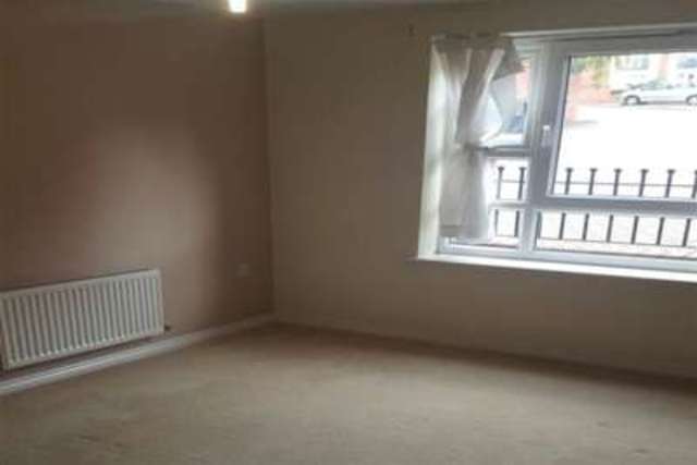  Image of 2 Bedroom Flat to rent at Birmingham, B23 6GP